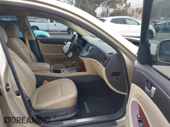 ✅ 2012 Hyundai Genesis 3.8L • VIN: KMHGC4DD7CU151680 • Лот: 43666127. Опубликован ранее на IAAI с пробегом 110 360 миль. Бесплатный доступ к архиву аукционных продаж из США и подробный отчёт об истории автомобиля на DreamBid. Изображение 5.