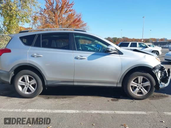 ✅ 2013 Toyota RAV4 XLE • VIN: 2T3RFREV9DW001101 • Лот: 43537976. Опубликован ранее на IAAI с пробегом 80 341 миль. Бесплатный доступ к архиву аукционных продаж из США и подробный отчёт об истории автомобиля на DreamBid. Изображение 13.