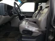 ✅ 2001 Chevrolet Suburban LT • VIN: 3GNFK16T81G227386 • Лот: 86741304. Опубликован ранее на Copart с пробегом 238 182 миль. Бесплатный доступ к архиву аукционных продаж из США и подробный отчёт об истории автомобиля на DreamBid. Изображение 7.