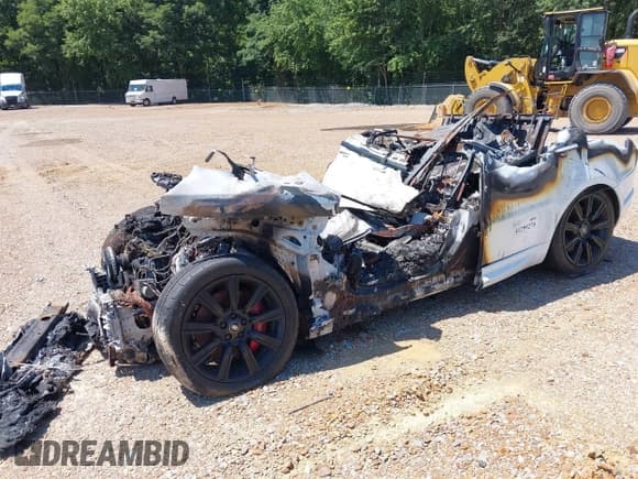 ✅ 2020 Land Rover Range Rover Sport HST • VIN: SALWS2RU1LA729671 • Lot: 41299270. Listed on IAAI with 84,000 mi. Free auction sales archive from the USA and detailed vehicle history report at DreamBid. Image 2.