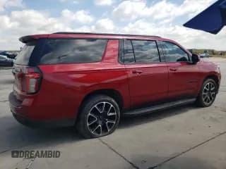 ✅ 2021 Chevrolet Suburban RST • VIN: 1GNSKEKD2MR285261 • Lot: 73333104. Wystawiony na Copart z przebiegiem 73 158 mil. Bezpłatny archiwum sprzedaży aukcyjnych z USA i szczegółowy raport historii pojazdu na DreamBid. Zdjęcie 3.