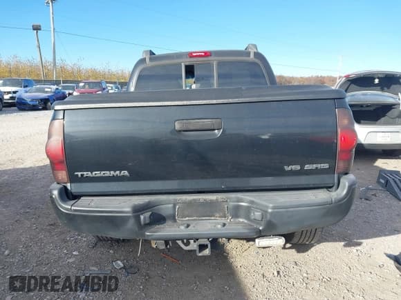 ✅ 2005 Toyota Tacoma • VIN: 5TELU42N75Z080731 • Lot: 43672046. Listed on IAAI with 156,252 mi. Free auction sales archive from the USA and detailed vehicle history report at DreamBid. Image 16.
