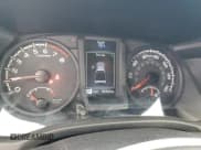 ✅ 2022 Toyota Tacoma TRD Off Road • VIN: 3TMCZ5AN3NM476693 • Лот: 85854925. Опубликован ранее на Copart с пробегом 85 854 миль. Бесплатный доступ к архиву аукционных продаж из США и подробный отчёт об истории автомобиля на DreamBid. Изображение 9.