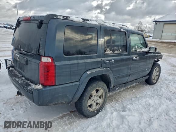 ✅ 2008 Jeep Commander Sport • VIN: 1J8HG48K98C140708 • Лот: 95135015. Опубликован ранее на Copart с пробегом 168 555 миль. Бесплатный доступ к архиву аукционных продаж из США и подробный отчёт об истории автомобиля на DreamBid. Изображение 3.