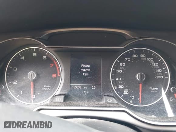 ✅ 2013 Audi allroad A4 Premium Plus • VIN: WA1UFAFL2DA203067 • Lot: 40288409. Wystawiony na IAAI z przebiegiem 139 038 mil. Bezpłatny archiwum sprzedaży aukcyjnych z USA i szczegółowy raport historii pojazdu na DreamBid. Zdjęcie 7.