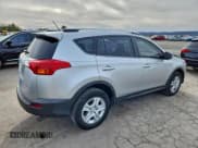 ✅ 2015 Toyota RAV4 LE • VIN: JTMBFREV2FJ042575 • Lot: 95667135. Listed on Copart with 245,773 mi. Free auction sales archive from the USA and detailed vehicle history report at DreamBid. Image 3.