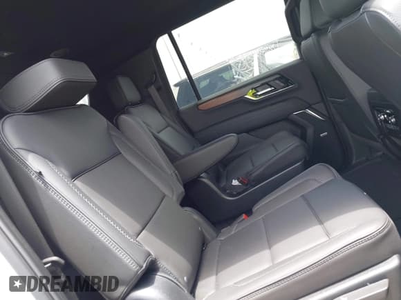 ✅ 2025 GMC Yukon XL Denali • VIN: 1GKS2JRL3SR278934 • Лот: 42526749. Опубликован ранее на IAAI с пробегом 3 310 миль. Бесплатный доступ к архиву аукционных продаж из США и подробный отчёт об истории автомобиля на DreamBid. Изображение 8.