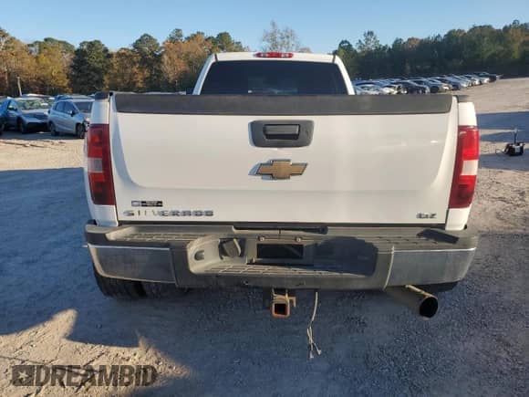 2009 Chevrolet Silverado 3500HD DRW LTZ с VIN 1GCJK936X9F180407, выставлен на аукционе Copart как лот 82584064 с пробегом 231 445 миль миль и Списание • Salvage title. История ставок и продаж доступна на DreamBid. Изображение 6.