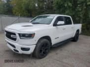 ✅ 2022 Ram 1500 Sport • VIN: 1C6SRFVT6NN105812 • Лот: 84053915. Опубликован ранее на Copart с пробегом 110 767 миль. Бесплатный доступ к архиву аукционных продаж из США и подробный отчёт об истории автомобиля на DreamBid. Изображение 1.
