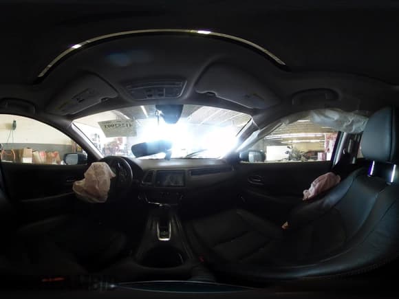 ✅ 2022 Honda HR-V EX-L • VIN: 3CZRU6H77NM700046 • Lot: 41252993. Wystawiony na IAAI z przebiegiem 26 931 mil. Bezpłatny archiwum sprzedaży aukcyjnych z USA i szczegółowy raport historii pojazdu na DreamBid. Zdjęcie 19.