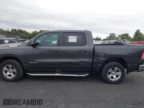 ✅ 2021 Ram 1500 Big Horn • VIN: 1C6RRFFG8MN644429 • Lot: 43094958. Wystawiony na IAAI z przebiegiem 50 933 mil. Bezpłatny archiwum sprzedaży aukcyjnych z USA i szczegółowy raport historii pojazdu na DreamBid. Zdjęcie 14.