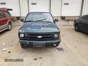 ✅ 1994 Chevrolet S-10 • VIN: 1GCCS14Z9R8130718 • Лот: 48229205. Опубликован ранее на Copart с пробегом 184 793 миль. Бесплатный доступ к архиву аукционных продаж из США и подробный отчёт об истории автомобиля на DreamBid. Изображение 5.