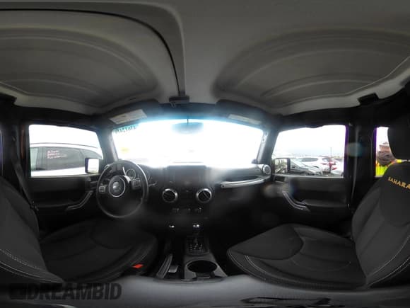 ✅ 2013 Jeep Wrangler Unlimited Sahara • VIN: 1C4BJWEG7DL627832 • Lot: 43612414. Wystawiony na IAAI z przebiegiem 181 773 mil. Bezpłatny archiwum sprzedaży aukcyjnych z USA i szczegółowy raport historii pojazdu na DreamBid. Zdjęcie 20.