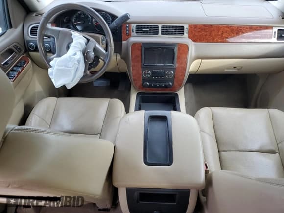 ✅ 2013 Chevrolet Silverado 1500 LTZ • VIN: 3GCPKTE71DG158591 • Lot: 70028134. Listed on Copart with 324,049 mi. Free auction sales archive from the USA and detailed vehicle history report at DreamBid. Image 8.