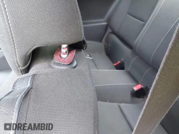 ✅ 2013 Chevrolet Camaro LT • VIN: 2G1FB1E39D9110756 • Lot: 42515570. Wystawiony na IAAI z przebiegiem 164 831 mil. Bezpłatny archiwum sprzedaży aukcyjnych z USA i szczegółowy raport historii pojazdu na DreamBid. Zdjęcie 8.