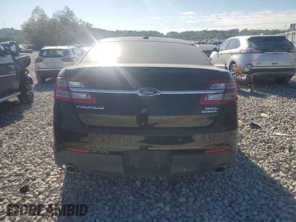 ✅ 2015 Ford Taurus SEL • VIN: 1FAHP2E87FG179944 • Lot: 85570075. Wystawiony na Copart z przebiegiem 71 449 mil. Bezpłatny archiwum sprzedaży aukcyjnych z USA i szczegółowy raport historii pojazdu na DreamBid. Zdjęcie 6.