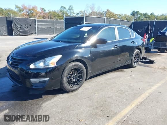 ✅ 2015 Nissan Altima S • VIN: 1N4AL3APXFN877881 • Lot: 43714288. Listed on IAAI with 199,199 mi. Free auction sales archive from the USA and detailed vehicle history report at DreamBid. Image 2.