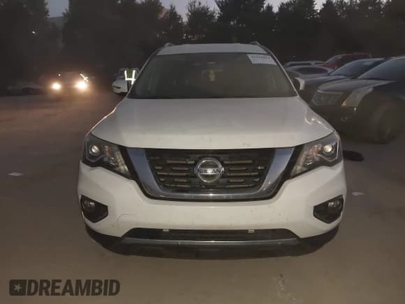 ✅ 2020 Nissan Pathfinder SV • VIN: 5N1DR2BM0LC581808 • Lot: 43333044. Wystawiony na IAAI z przebiegiem 138 687 mil. Bezpłatny archiwum sprzedaży aukcyjnych z USA i szczegółowy raport historii pojazdu na DreamBid. Zdjęcie 12.