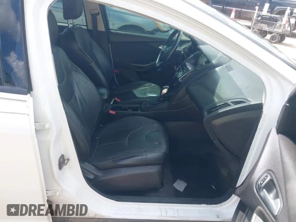 ✅ 2015 Ford Focus SE • VIN: 1FADP3F23FL200715 • Лот: 42825362. Опубликован ранее на IAAI с пробегом 209 153 миль. Бесплатный доступ к архиву аукционных продаж из США и подробный отчёт об истории автомобиля на DreamBid. Изображение 8.