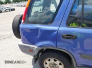 ✅ 2000 Honda CR-V LX • VIN: JHLRD1748YC052810 • Lot: 42567121. Wystawiony na IAAI z przebiegiem 320 072 mil. Bezpłatny archiwum sprzedaży aukcyjnych z USA i szczegółowy raport historii pojazdu na DreamBid. Zdjęcie 6.