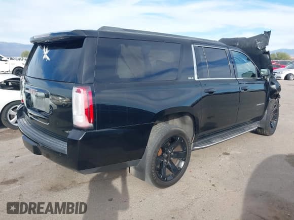 ✅ 2017 GMC Yukon XL SLE • VIN: 1GKS2FECXHR398564 • Lot: 43684492. Wystawiony na IAAI z przebiegiem Nie podano. Bezpłatny archiwum sprzedaży aukcyjnych z USA i szczegółowy raport historii pojazdu na DreamBid. Zdjęcie 4.