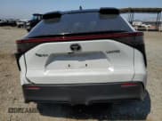 ✅ 2023 Toyota bZ4X XLE • VIN: JTMAAAAA1PA013505 • Лот: 68307945. Опубликован ранее на Copart с пробегом 22 614 миль. Бесплатный доступ к архиву аукционных продаж из США и подробный отчёт об истории автомобиля на DreamBid. Изображение 6.