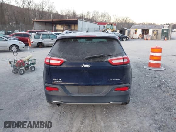 ✅ 2016 Jeep Cherokee Limited • VIN: 1C4PJMDB0GW116952 • Lot: 43694621. Wystawiony na IAAI z przebiegiem 135 229 mil. Bezpłatny archiwum sprzedaży aukcyjnych z USA i szczegółowy raport historii pojazdu na DreamBid. Zdjęcie 16.