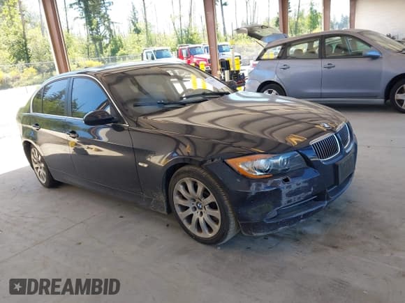 ✅ 2006 BMW 3 Series 330i • VIN: WBAVB33546KS32264 • Lot: 42350072. Listed on IAAI with 93,001 mi. Free auction sales archive from the USA and detailed vehicle history report at DreamBid. Image 1.
