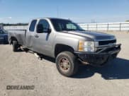 ✅ 2007 Chevrolet Silverado 2500HD 2LT • VIN: 1GCHK29607E590679 • Lot: 71999214. Wystawiony na Copart z przebiegiem 123 046 mil. Bezpłatny archiwum sprzedaży aukcyjnych z USA i szczegółowy raport historii pojazdu na DreamBid. Zdjęcie 4.