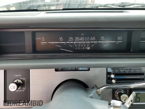 ✅ 1986 Chevrolet Celebrity • VIN: 1G1AW19R2G6204132 • Лот: 58819705. Опубликован ранее на Copart с пробегом 63 184 миль. Бесплатный доступ к архиву аукционных продаж из США и подробный отчёт об истории автомобиля на DreamBid. Изображение 9.