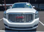 ✅ 2020 GMC Yukon XL Denali • VIN: 1GKS2HKJ8LR156914 • Lot: 42529240. Wystawiony na IAAI z przebiegiem 72 257 mil. Bezpłatny archiwum sprzedaży aukcyjnych z USA i szczegółowy raport historii pojazdu na DreamBid. Zdjęcie 6.