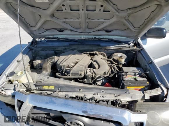 ✅ 2010 Toyota Tacoma PreRunner • VIN: 5TEJU4GN3AZ679247 • Lot: 92254865. Listed on Copart with 216,189 mi. Free auction sales archive from the USA and detailed vehicle history report at DreamBid. Image 11.