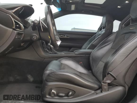 ✅ 2016 Cadillac ATS-V • VIN: 1G6AN1RY8G0110800 • Лот: 82480034. Опубликован ранее на Copart с пробегом 92 913 миль. Бесплатный доступ к архиву аукционных продаж из США и подробный отчёт об истории автомобиля на DreamBid. Изображение 7.