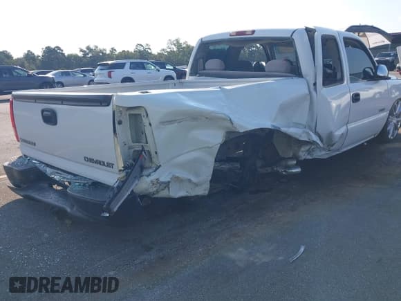 ✅ 2000 Chevrolet Silverado 1500 LS • VIN: 1GCEC19V8YZ284910 • Lot: 43143676. Wystawiony na IAAI z przebiegiem 127 000 mil. Bezpłatny archiwum sprzedaży aukcyjnych z USA i szczegółowy raport historii pojazdu na DreamBid. Zdjęcie 6.