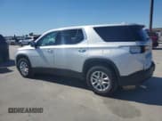 ✅ 2021 Chevrolet Traverse LS • VIN: 1GNERFKW8MJ193604 • Lot: 77136114. Wystawiony na Copart z przebiegiem 61 366 mil. Bezpłatny archiwum sprzedaży aukcyjnych z USA i szczegółowy raport historii pojazdu na DreamBid. Zdjęcie 2.