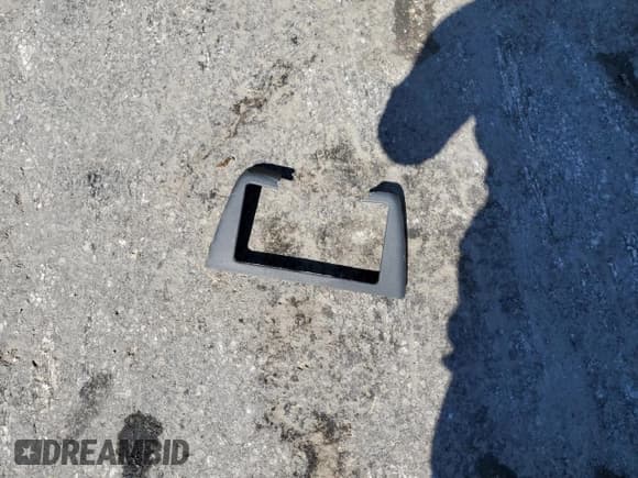 ✅ 1997 Toyota RAV4 • VIN: SXA100176074 • Lot: 63927805. Wystawiony na Copart z przebiegiem Nie podano. Bezpłatny archiwum sprzedaży aukcyjnych z USA i szczegółowy raport historii pojazdu na DreamBid. Zdjęcie 13.