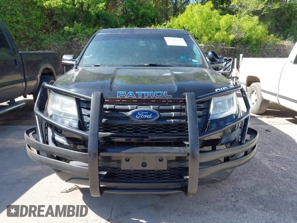 ✅ 2016 Ford Police Interceptor Utility • VIN: 1FM5K8AR5GGD16437 • Lot: 41998634. Wystawiony na IAAI z przebiegiem 134 199 mil. Bezpłatny archiwum sprzedaży aukcyjnych z USA i szczegółowy raport historii pojazdu na DreamBid. Zdjęcie 12.