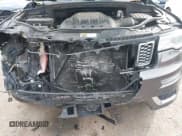 ✅ 2021 Jeep Grand Cherokee Summit • VIN: 1C4RJFJTXMC502826 • Lot: 43584545. Wystawiony na IAAI z przebiegiem 149 348 mil. Bezpłatny archiwum sprzedaży aukcyjnych z USA i szczegółowy raport historii pojazdu na DreamBid. Zdjęcie 18.