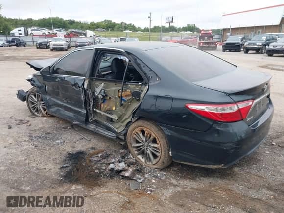 2016 Toyota Camry SE z VIN 4T1BF1FKXGU525135, wystawiony jako IAAI lot #43083684 z przebiegiem 152 966 mil mil oraz . Historia ofert i sprzedaży dostępna na DreamBid. Obrazek 3.