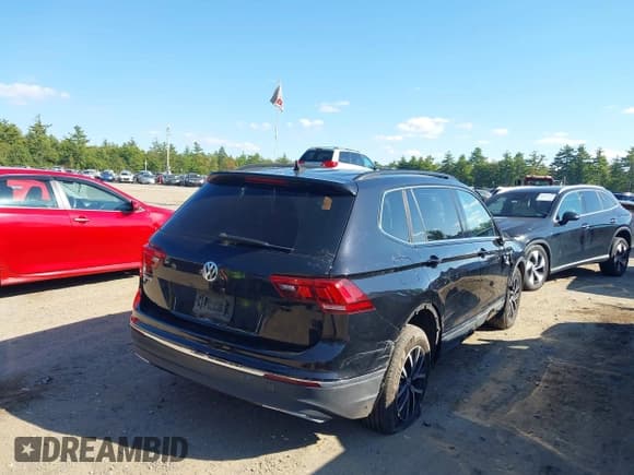 ✅ 2021 Volkswagen Tiguan SE • VIN: 3VV3B7AX0MM118968 • Лот: 43198705. Опубликован ранее на IAAI с пробегом 70 936 миль. Бесплатный доступ к архиву аукционных продаж из США и подробный отчёт об истории автомобиля на DreamBid. Изображение 4.
