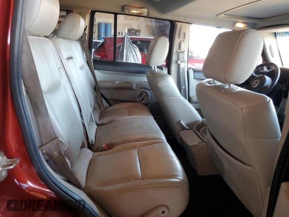 ✅ 2007 Jeep Commander Limited • VIN: 1J8HG58207C530195 • Лот: 90517555. Опубликован ранее на Copart с пробегом 150 637 миль. Бесплатный доступ к архиву аукционных продаж из США и подробный отчёт об истории автомобиля на DreamBid. Изображение 10.