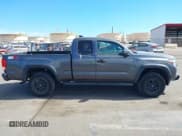 ✅ 2020 Toyota Tacoma SR • VIN: 3TYSZ5AN9LT004379 • Лот: 43129106. Опубликован ранее на IAAI с пробегом 44 426 миль. Бесплатный доступ к архиву аукционных продаж из США и подробный отчёт об истории автомобиля на DreamBid. Изображение 13.