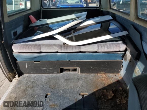 ✅ 1985 Volkswagen Vanagon • VIN: WV2YB0259FH031183 • Лот: 84936065. Опубликован ранее на Copart с пробегом 149 471 миль. Бесплатный доступ к архиву аукционных продаж из США и подробный отчёт об истории автомобиля на DreamBid. Изображение 10.