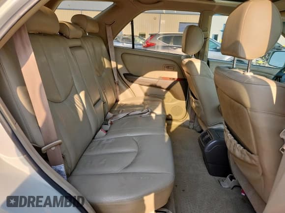 ✅ 1999 Lexus RX 300 • VIN: JT6GF10U9X0024949 • Lot: 67811575. Wystawiony na Copart z przebiegiem 154 158 mil. Bezpłatny archiwum sprzedaży aukcyjnych z USA i szczegółowy raport historii pojazdu na DreamBid. Zdjęcie 11.