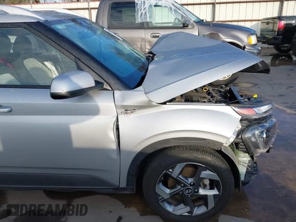 ✅ 2021 Hyundai Venue SEL • VIN: KMHRC8A35MU098328 • Lot: 41294279. Listed on IAAI with 61,660 mi. Free auction sales archive from the USA and detailed vehicle history report at DreamBid. Image 19.