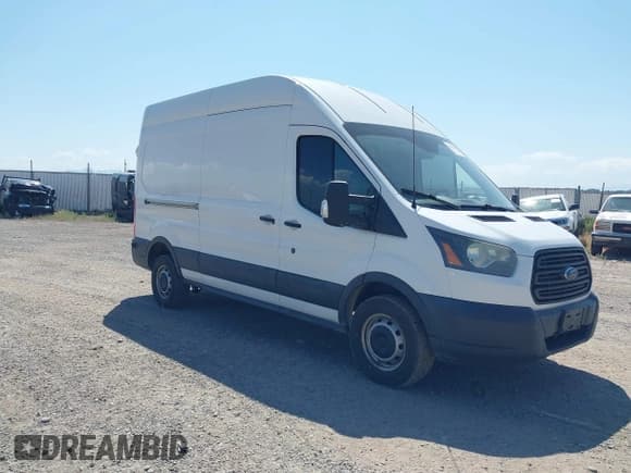 ✅ 2015 Ford Transit Cargo • VIN: 1FTNR2XM3FKB08495 • Lot: 42552135. Listed on IAAI with 235,461 mi. Free auction sales archive from the USA and detailed vehicle history report at DreamBid. Image 1.
