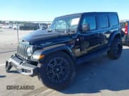 ✅ 2018 Jeep Wrangler Unlimited Sahara • VIN: 1C4HJXENXJW250860 • Lot: 43690907. Listed on IAAI with 79,756 mi. Free auction sales archive from the USA and detailed vehicle history report at DreamBid. Image 18.