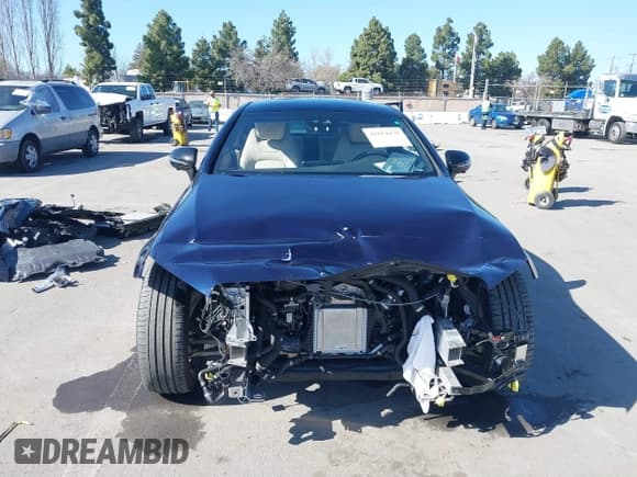 ✅ 2023 Mercedes-Benz C 300 • VIN: W1KWJ8DB4PG125835 • Lot: 41654470. Wystawiony na IAAI z przebiegiem 14 001 mil. Bezpłatny archiwum sprzedaży aukcyjnych z USA i szczegółowy raport historii pojazdu na DreamBid. Zdjęcie 13.