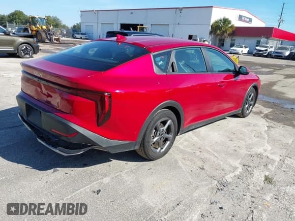 ✅ 2025 Kia K4 LXS • VIN: 3KPFT4DE2SE033770 • Lot: 43862091. Wystawiony na IAAI z przebiegiem 20 895 mil. Bezpłatny archiwum sprzedaży aukcyjnych z USA i szczegółowy raport historii pojazdu na DreamBid. Zdjęcie 4.