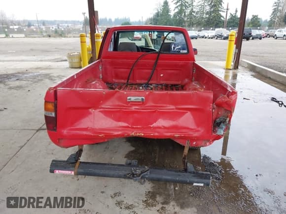 ✅ 1992 Toyota Pickup • VIN: JT4RN81A7N5139602 • Lot: 41255387. Listed on IAAI with 309,027 mi. Free auction sales archive from the USA and detailed vehicle history report at DreamBid. Image 16.